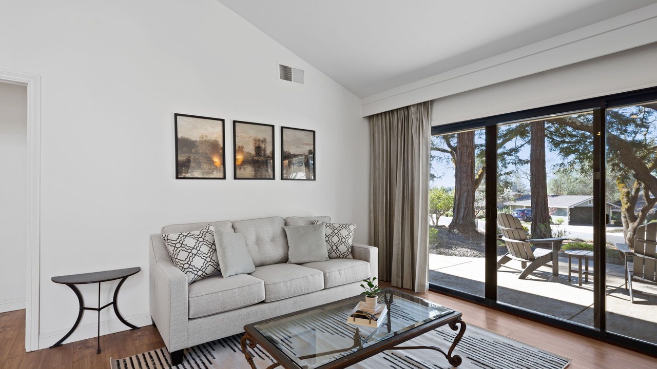 Photo of Livingroom in Napa