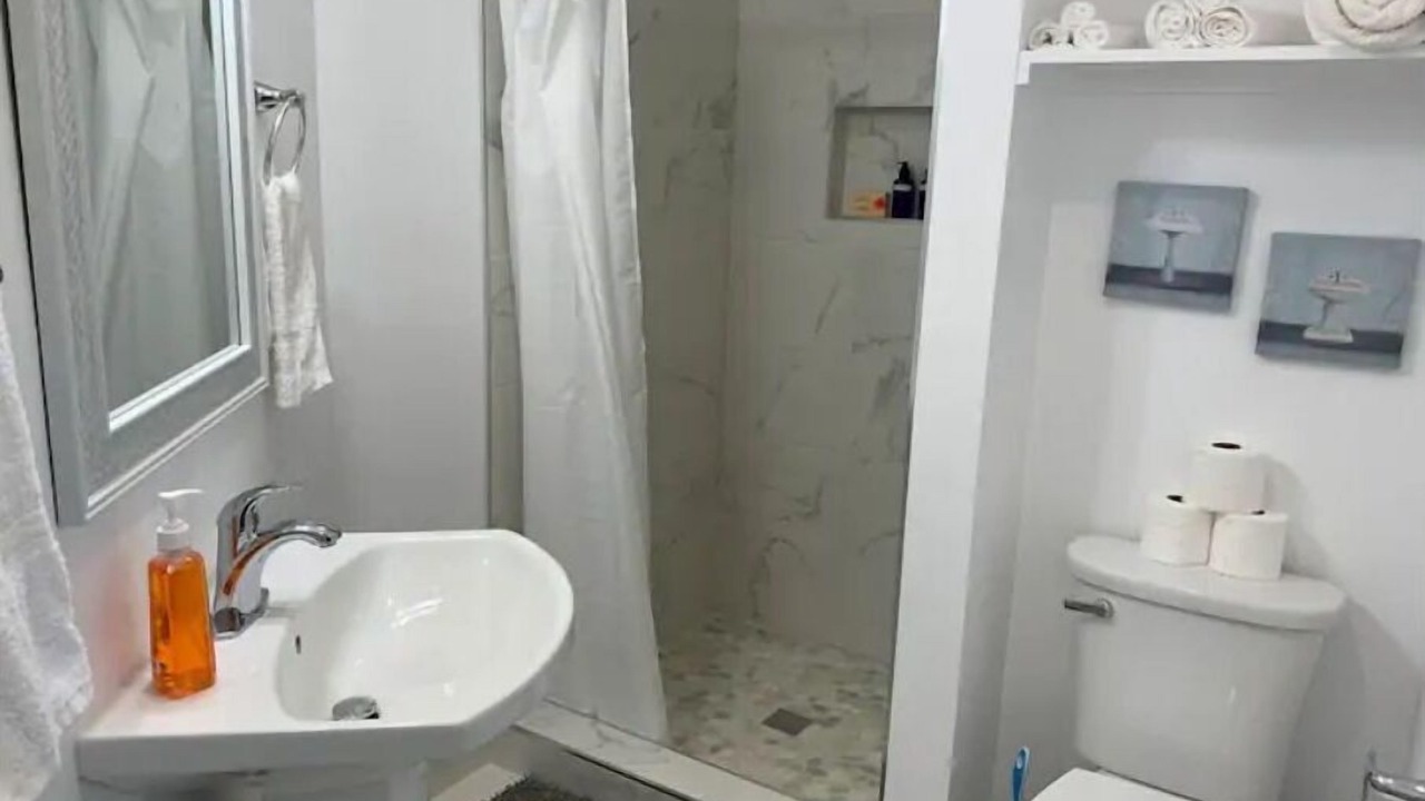 Photo of Bathroom in Castro Valley