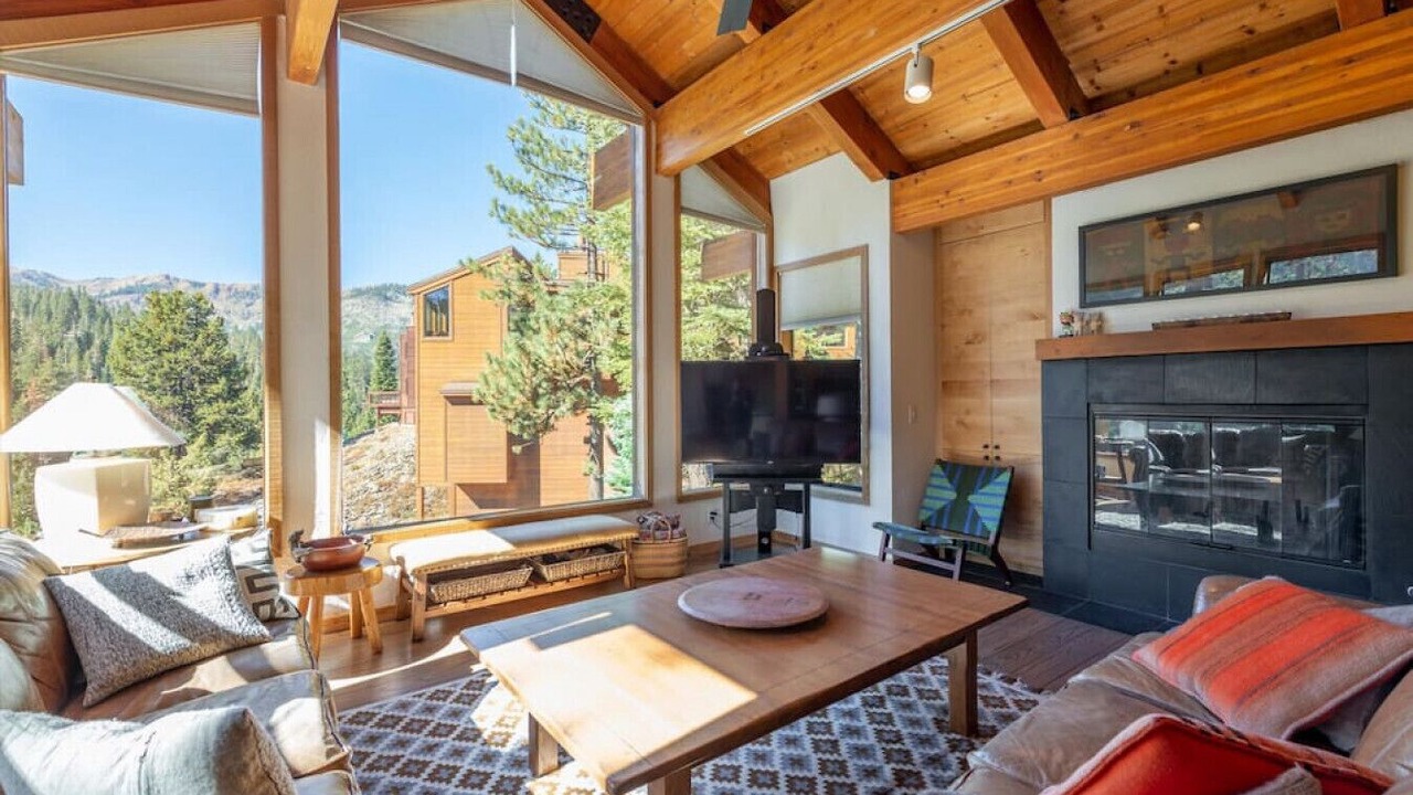 Photo of Livingroom in Alpine Meadows