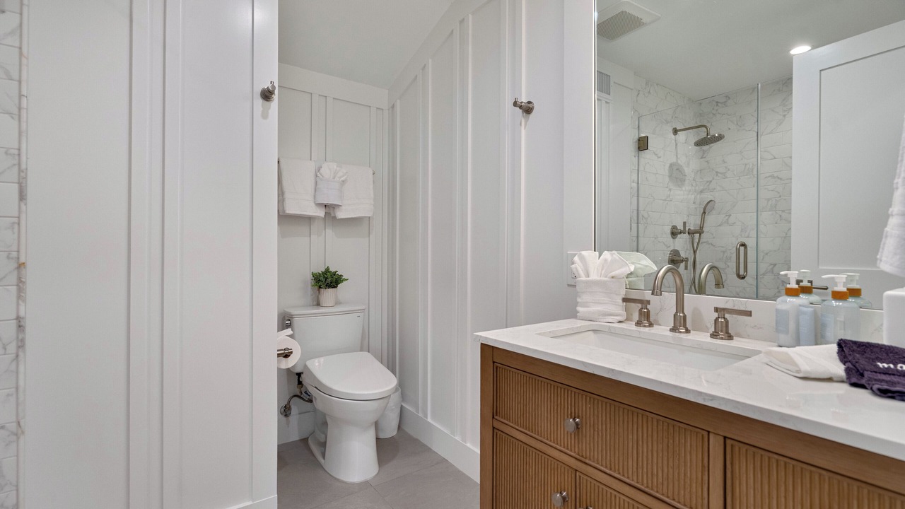 Photo of Bathroom in Corona del Mar
