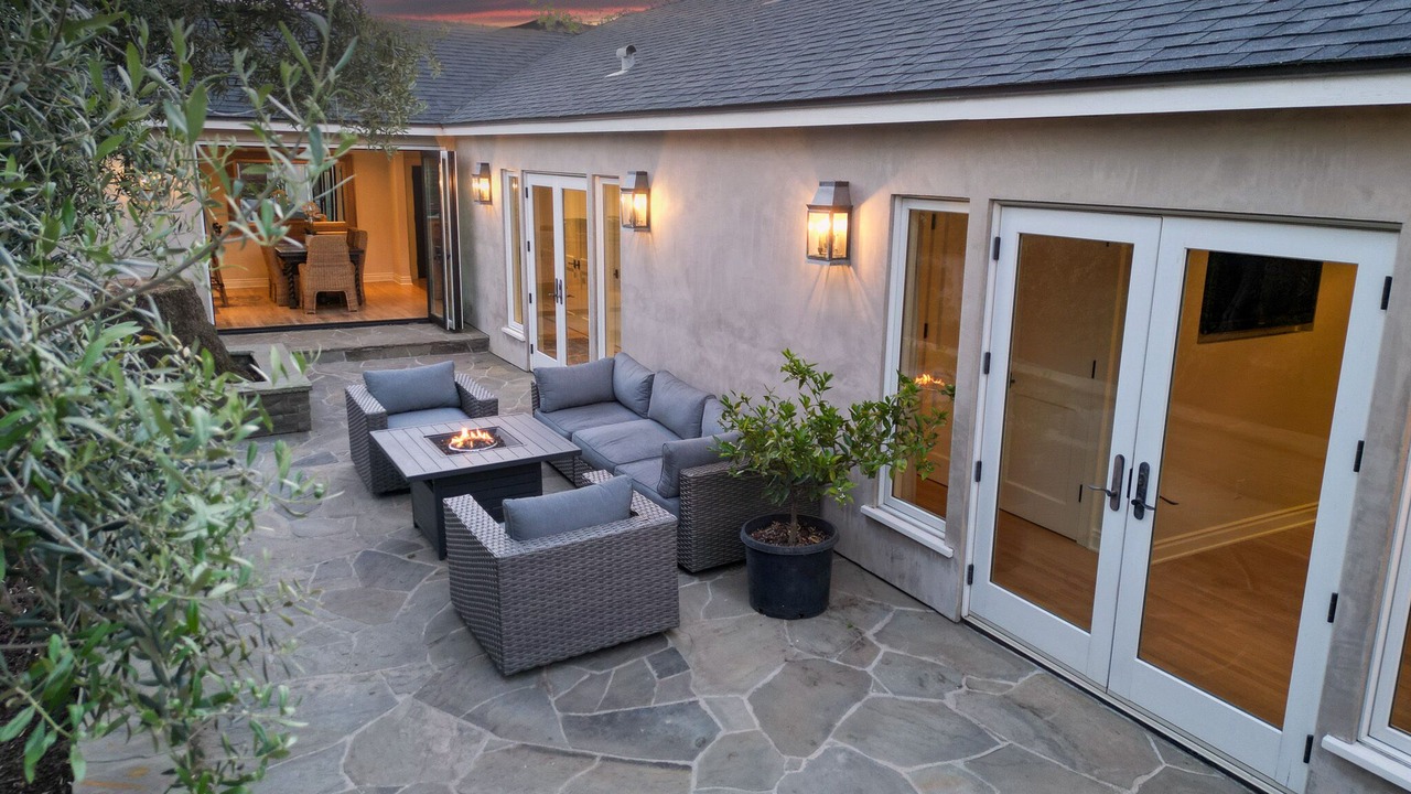 Photo of Patio Balcony in Beach Barber Tract
