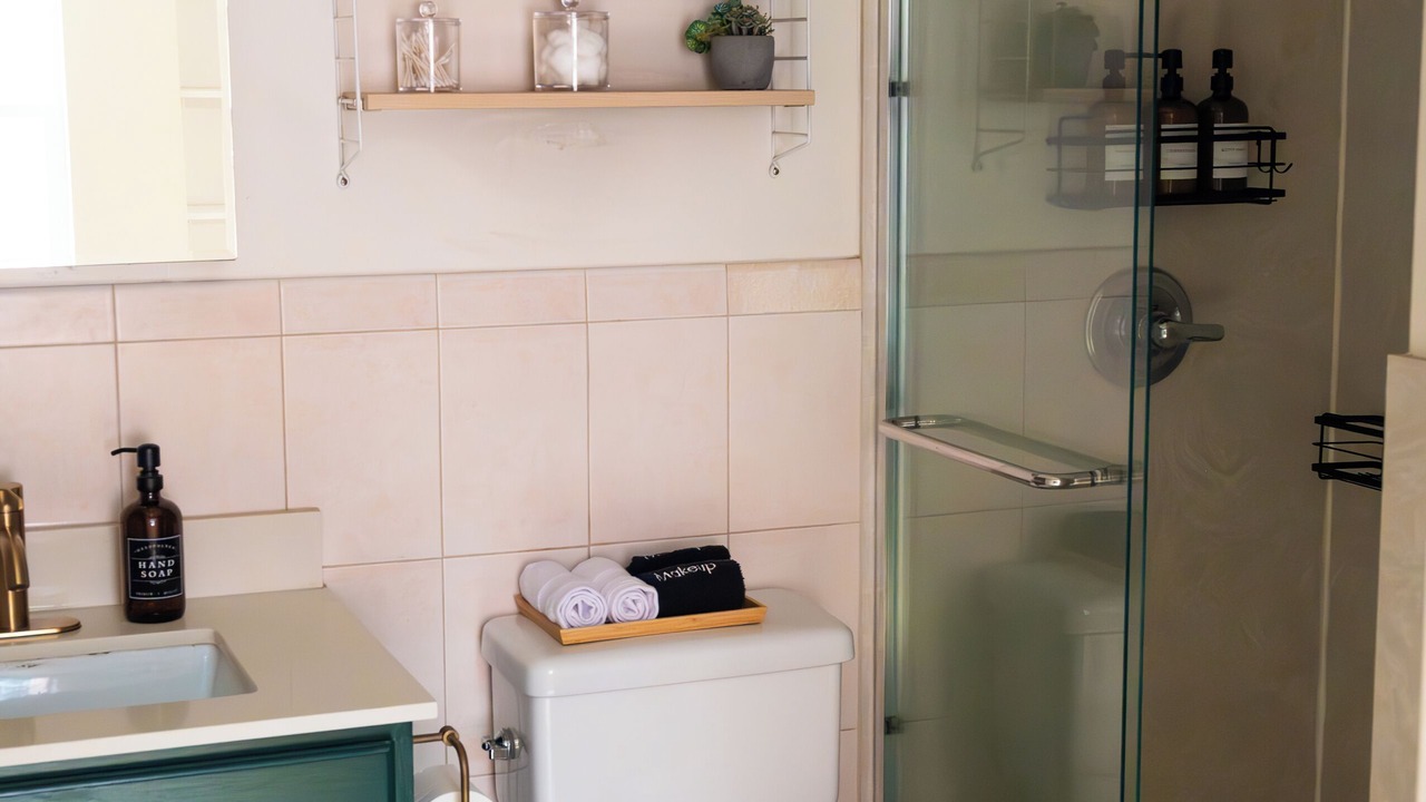 Photo of Bathroom in Outer Sunset