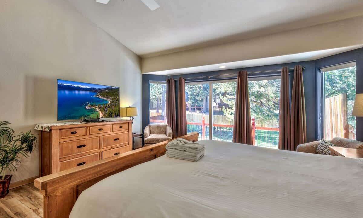 Photo of Bedroom in North Upper Truckee