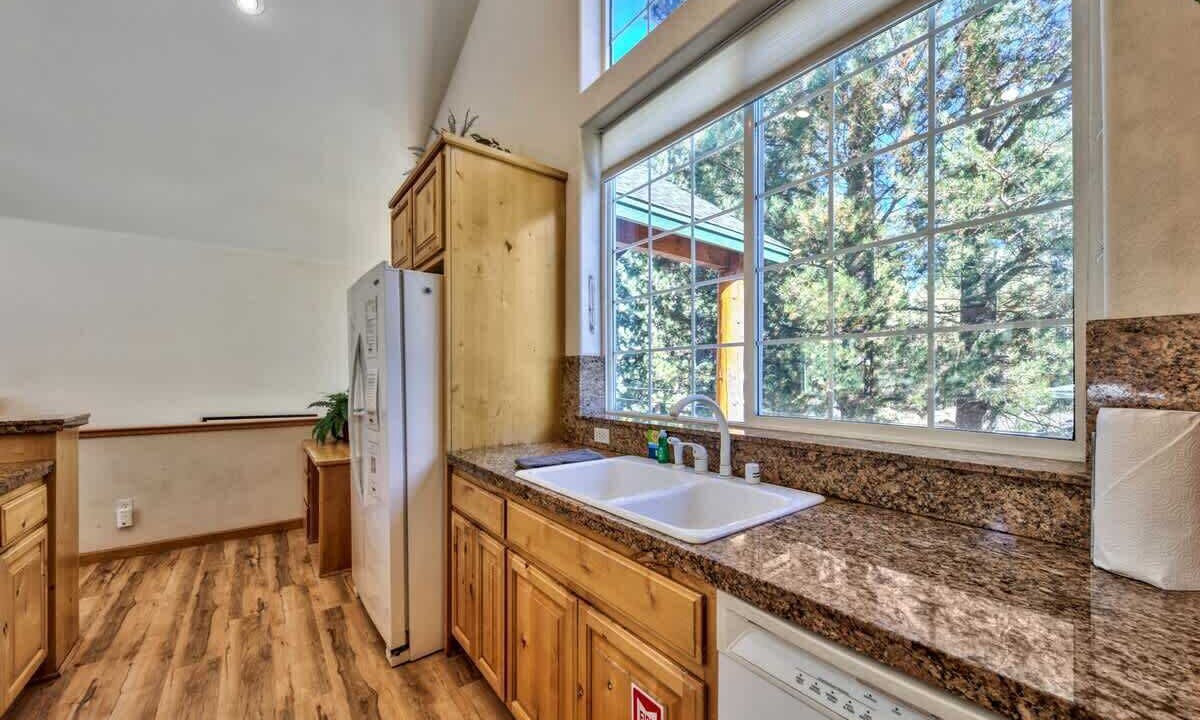 Photo of Kitchen in North Upper Truckee
