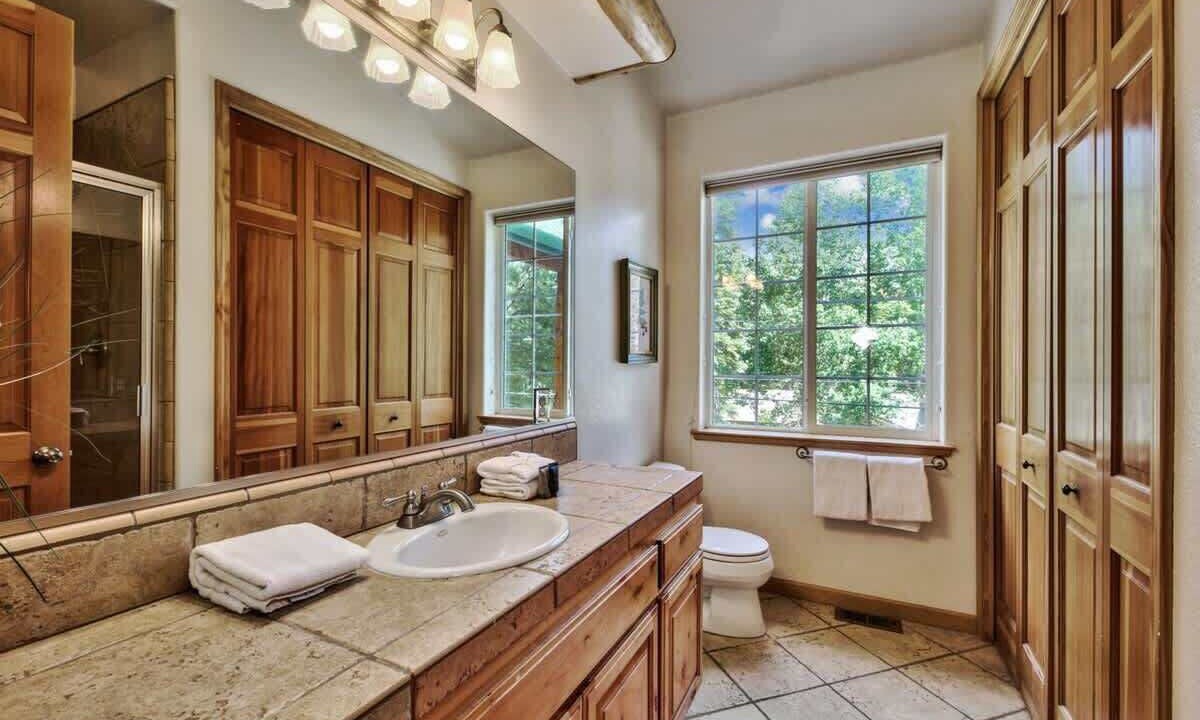 Photo of Bathroom in North Upper Truckee