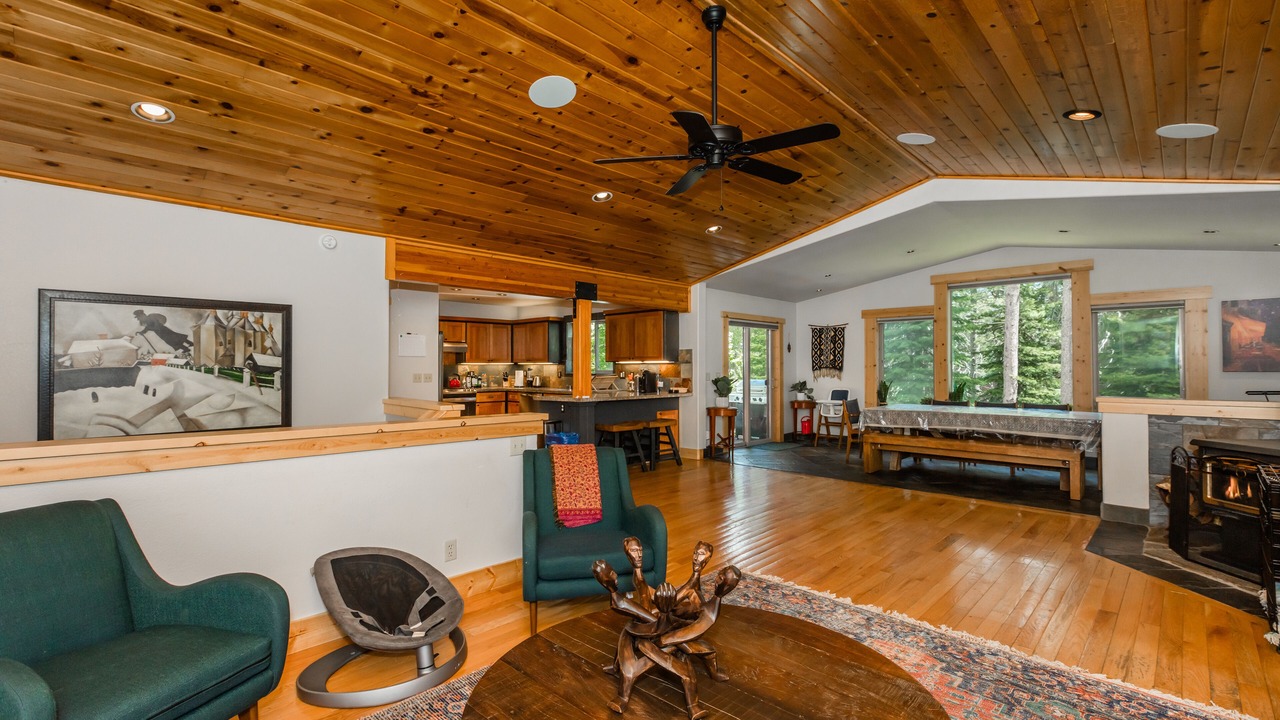 Photo of Livingroom in Truckee
