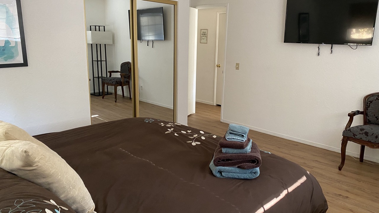 Photo of Bedroom in Round Hill Village