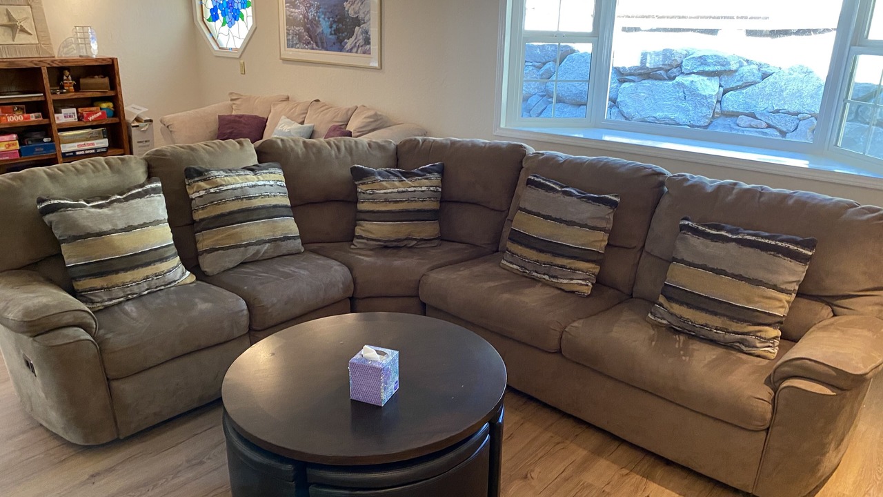 Photo of Livingroom in Round Hill Village