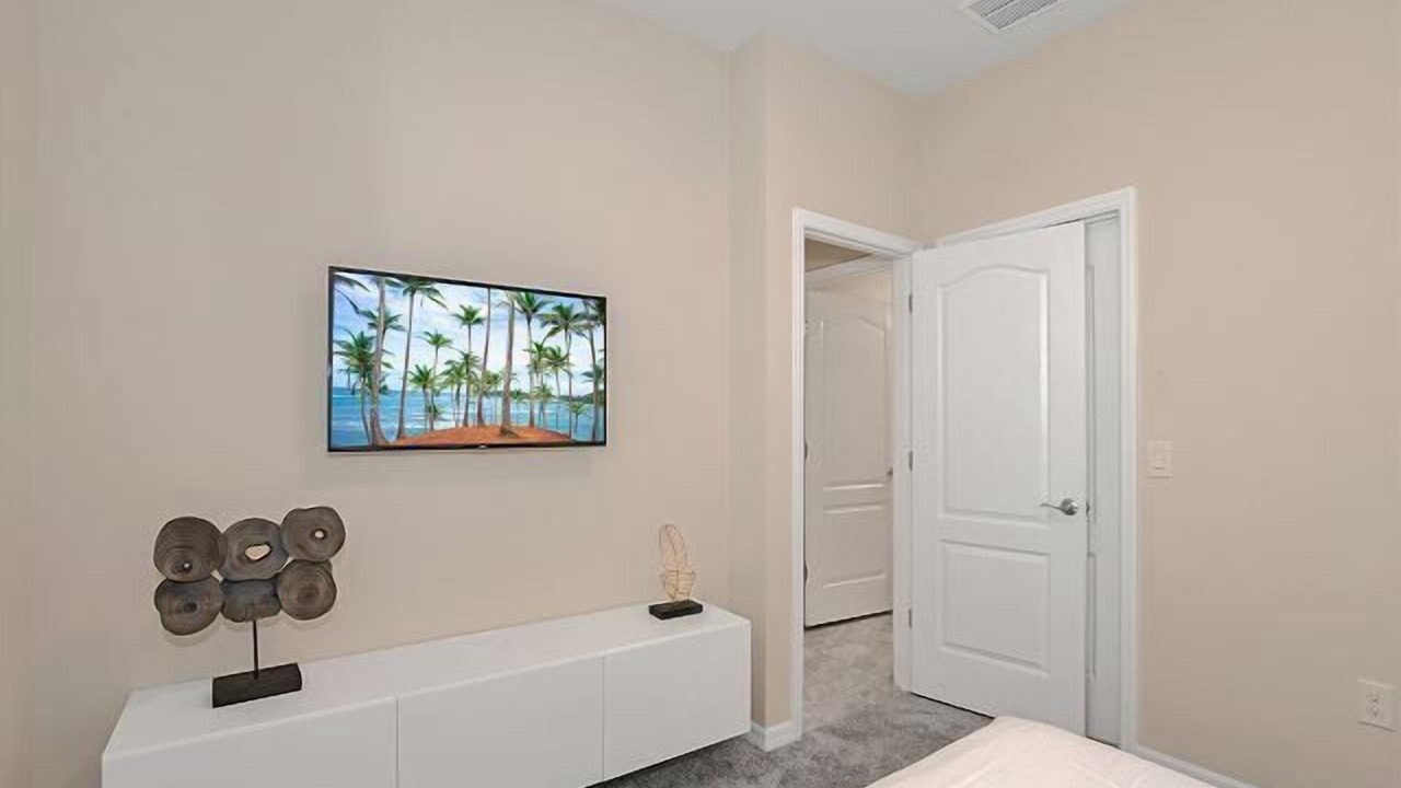 Photo of Bedroom in Loughman