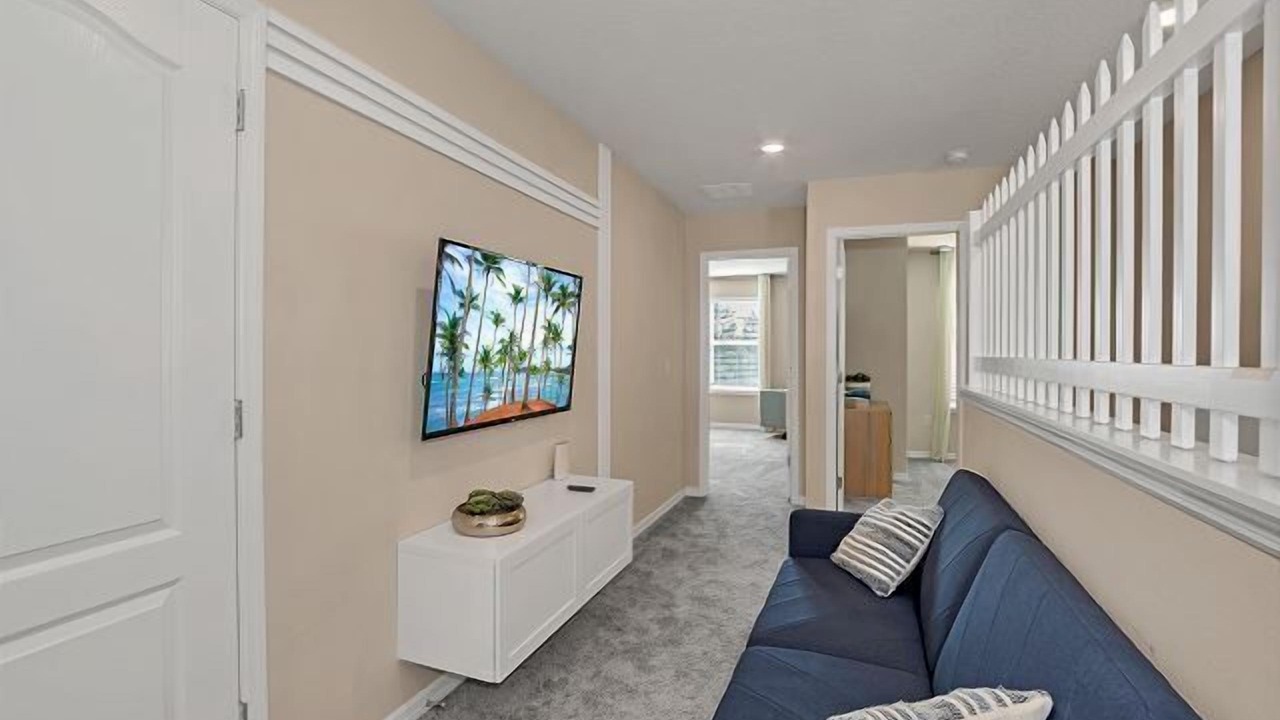 Photo of Livingroom in Loughman