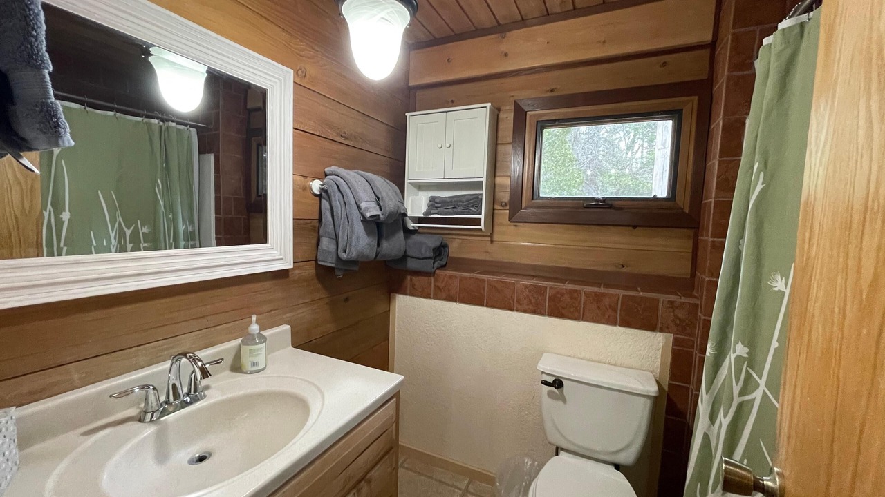 Photo of Bathroom in North Wawona