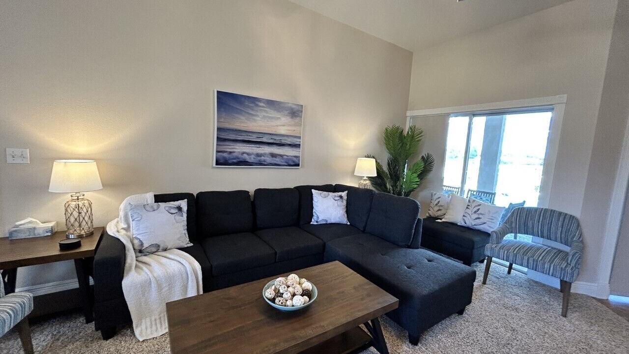 Photo of Livingroom in Sunridge Woods