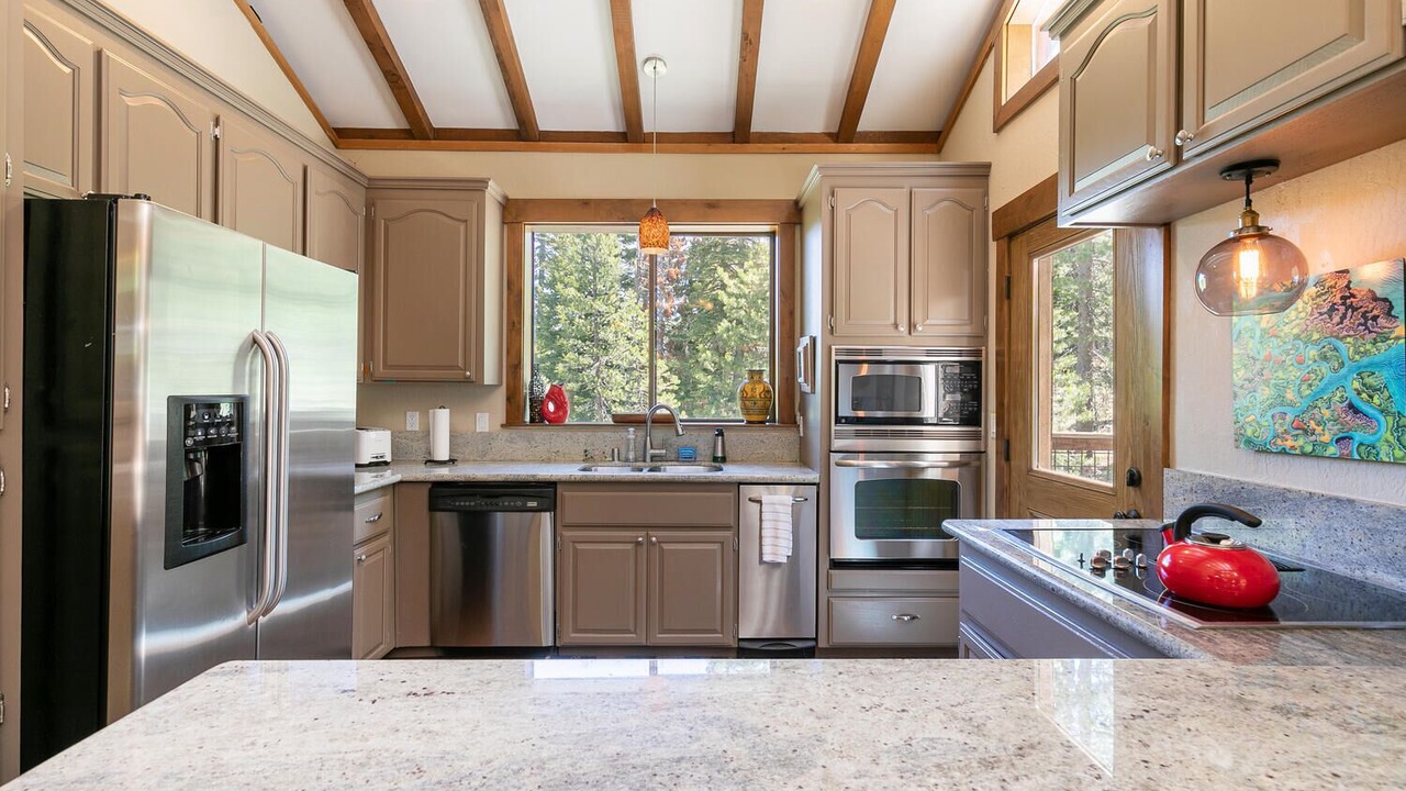 Photo of Kitchen in Alpine Meadows