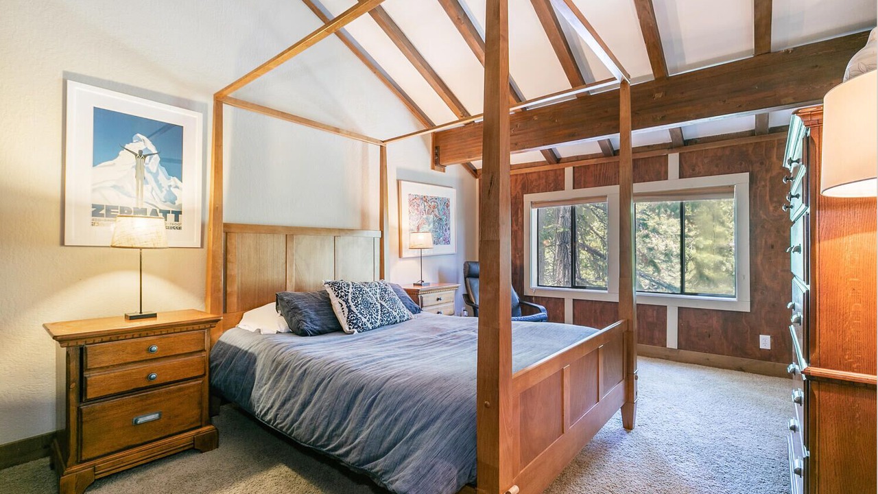 Photo of Bedroom in Alpine Meadows