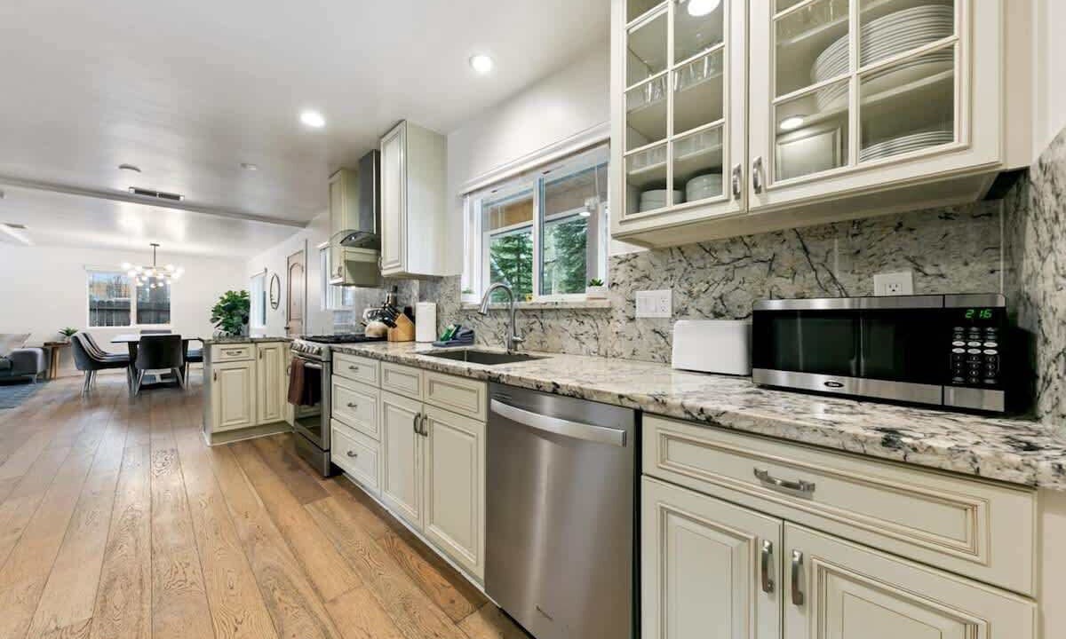 Photo of Kitchen in North Upper Truckee