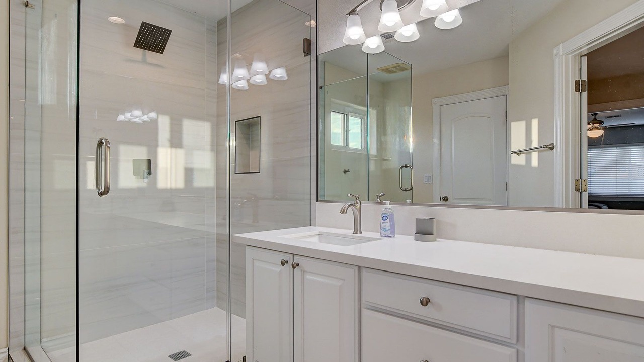 Photo of Bathroom in Southfork
