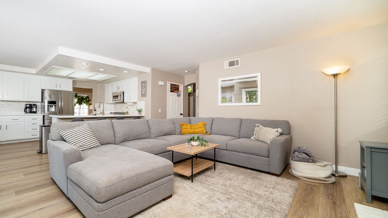 Photo of Livingroom in Vista