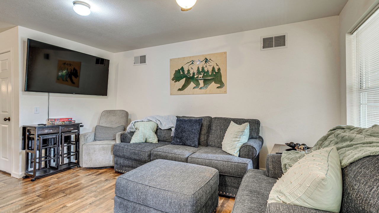 Photo of Livingroom in Applegate