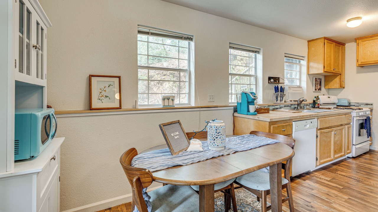 Photo of Kitchen in Applegate