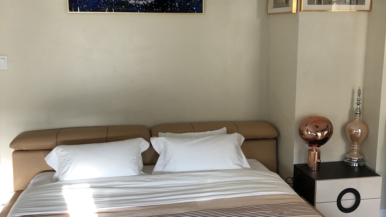 Photo of Bedroom in Wilshire Center