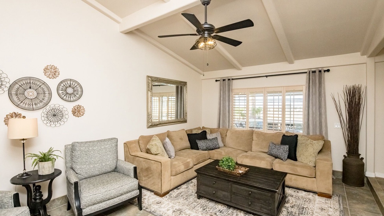 Photo of Livingroom in Lake Havasu City