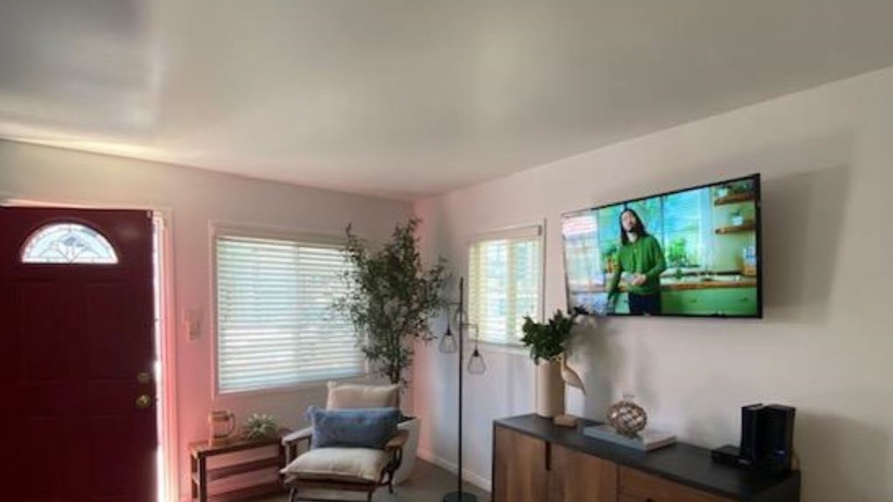 Photo of Livingroom in West Newport