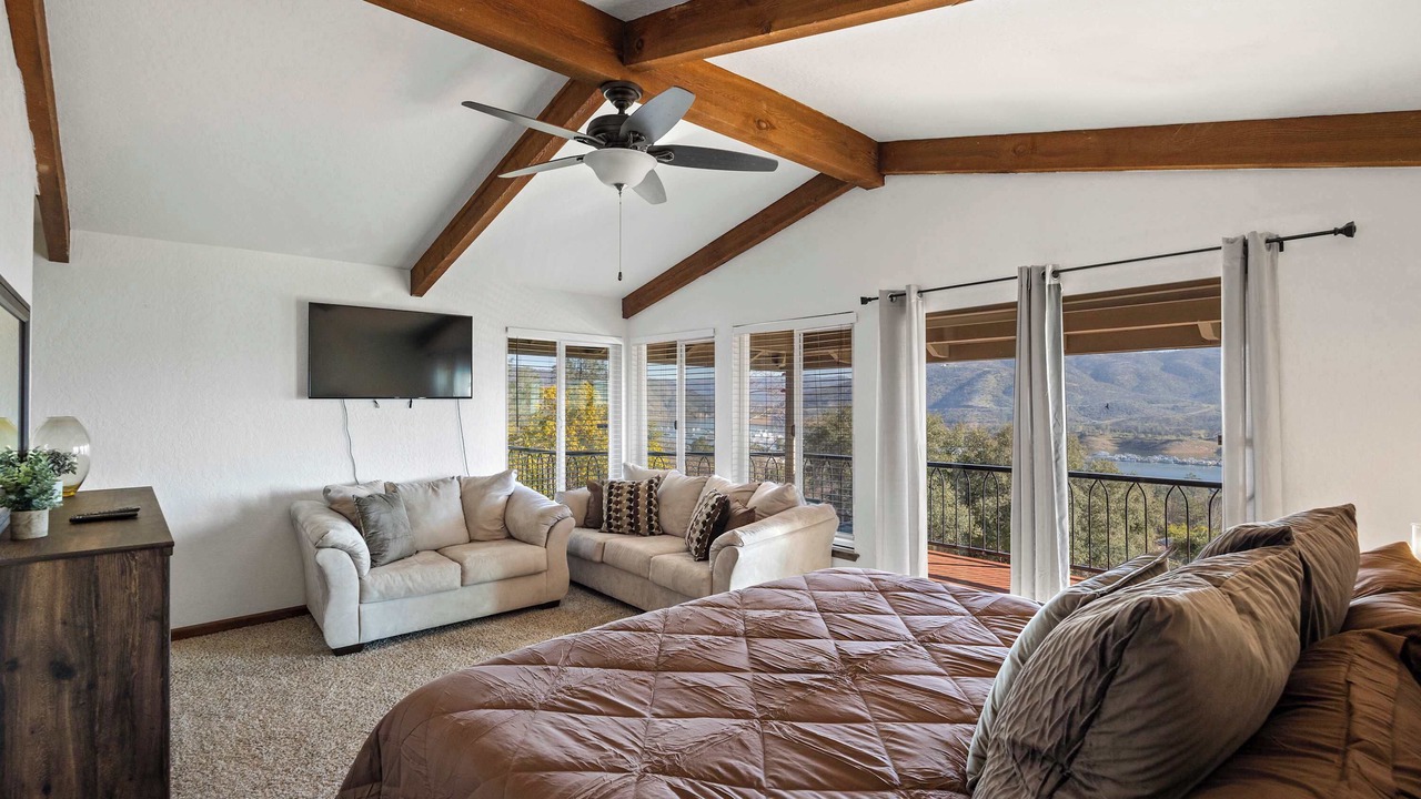 Photo of Bedroom in Oroville East