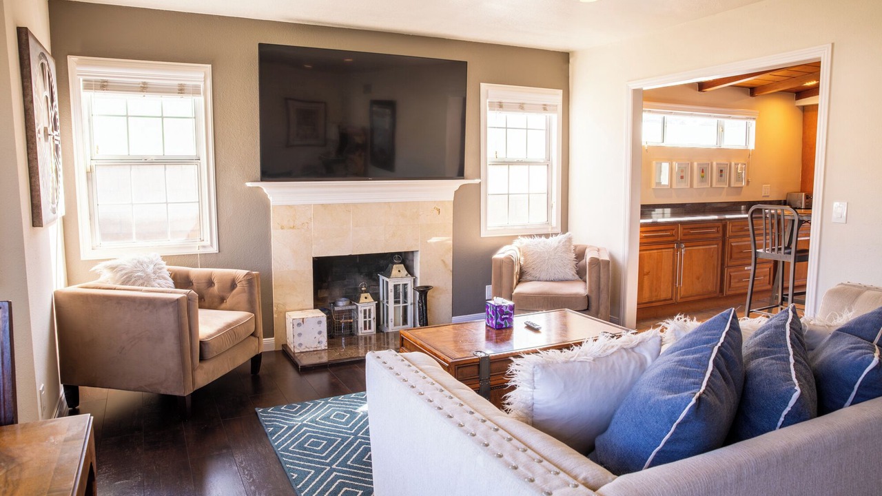Photo of Livingroom in Hermosa Village