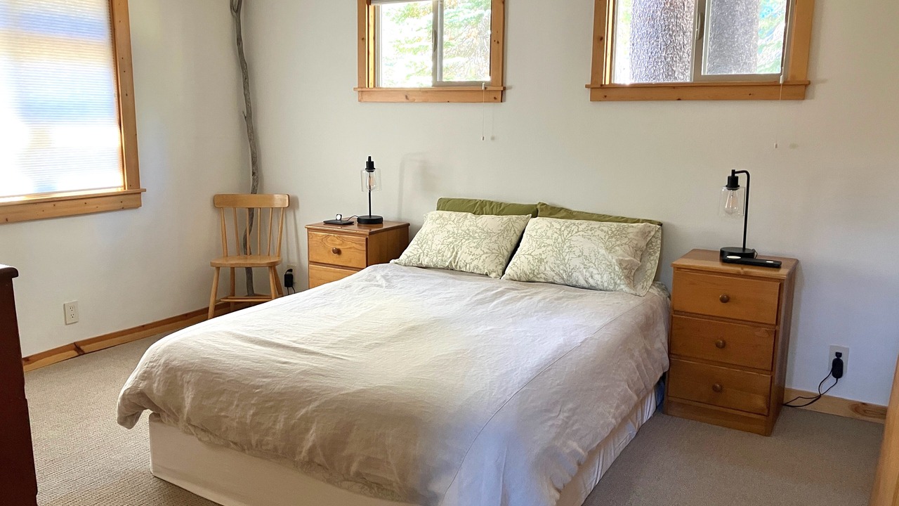 Photo of Bedroom in Serene Lakes