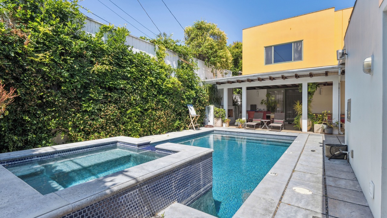 Photo of Outdoor in Melrose