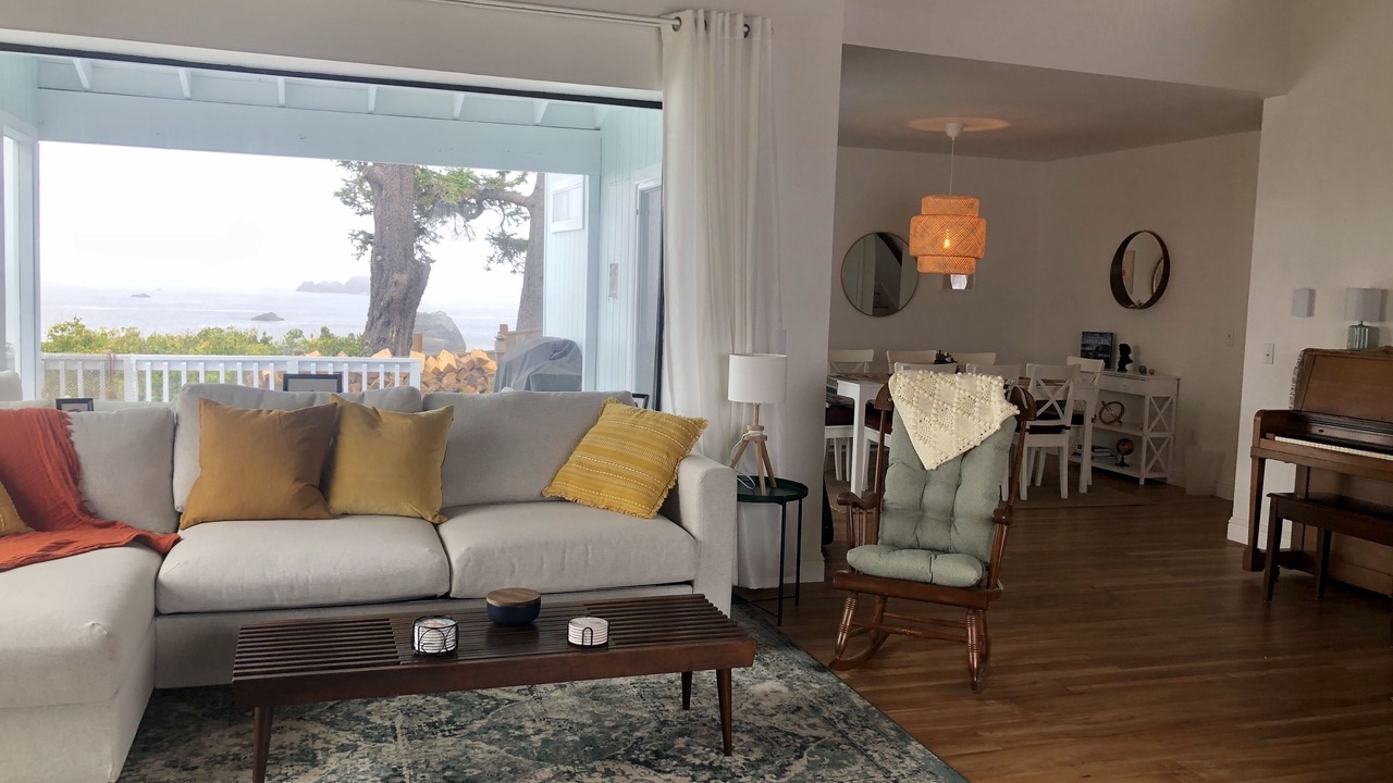 Photo of Livingroom in Crescent City