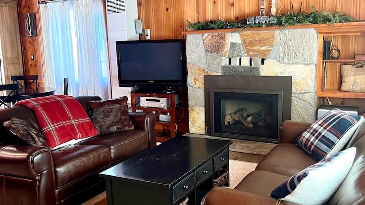 Photo of Livingroom in Sierra Tract