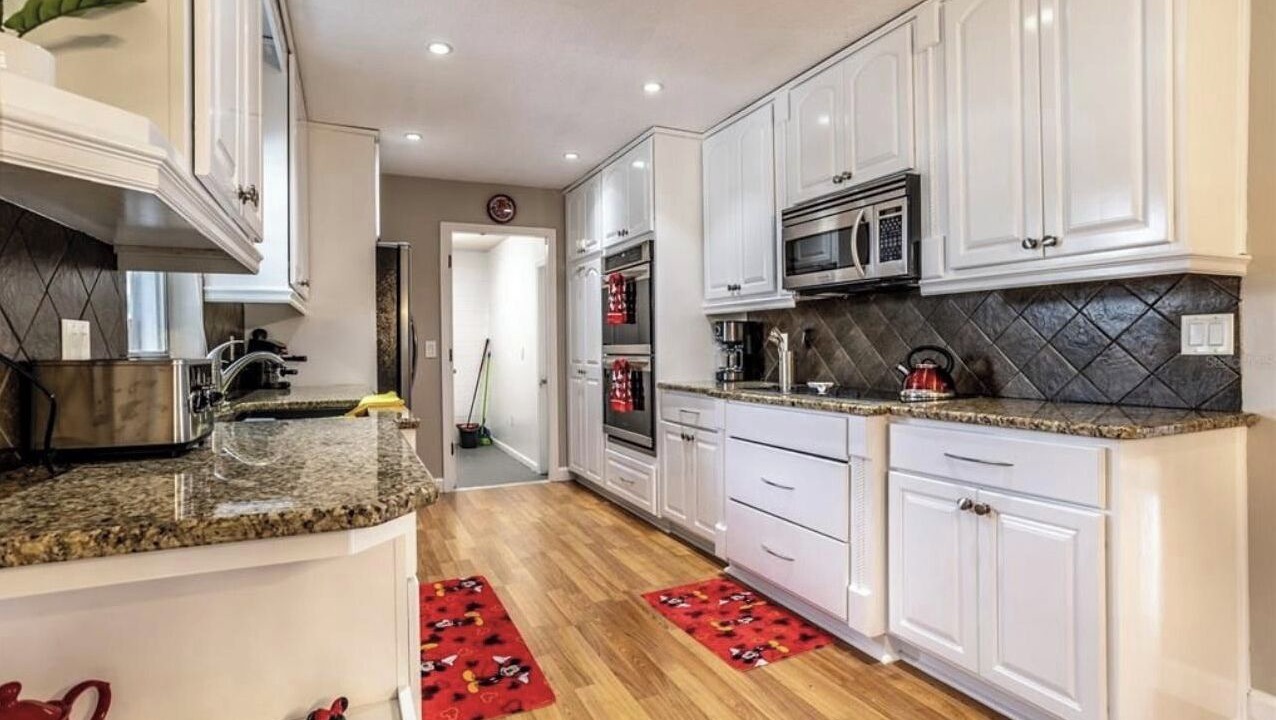 Photo of Kitchen in Buena Ventura Lakes