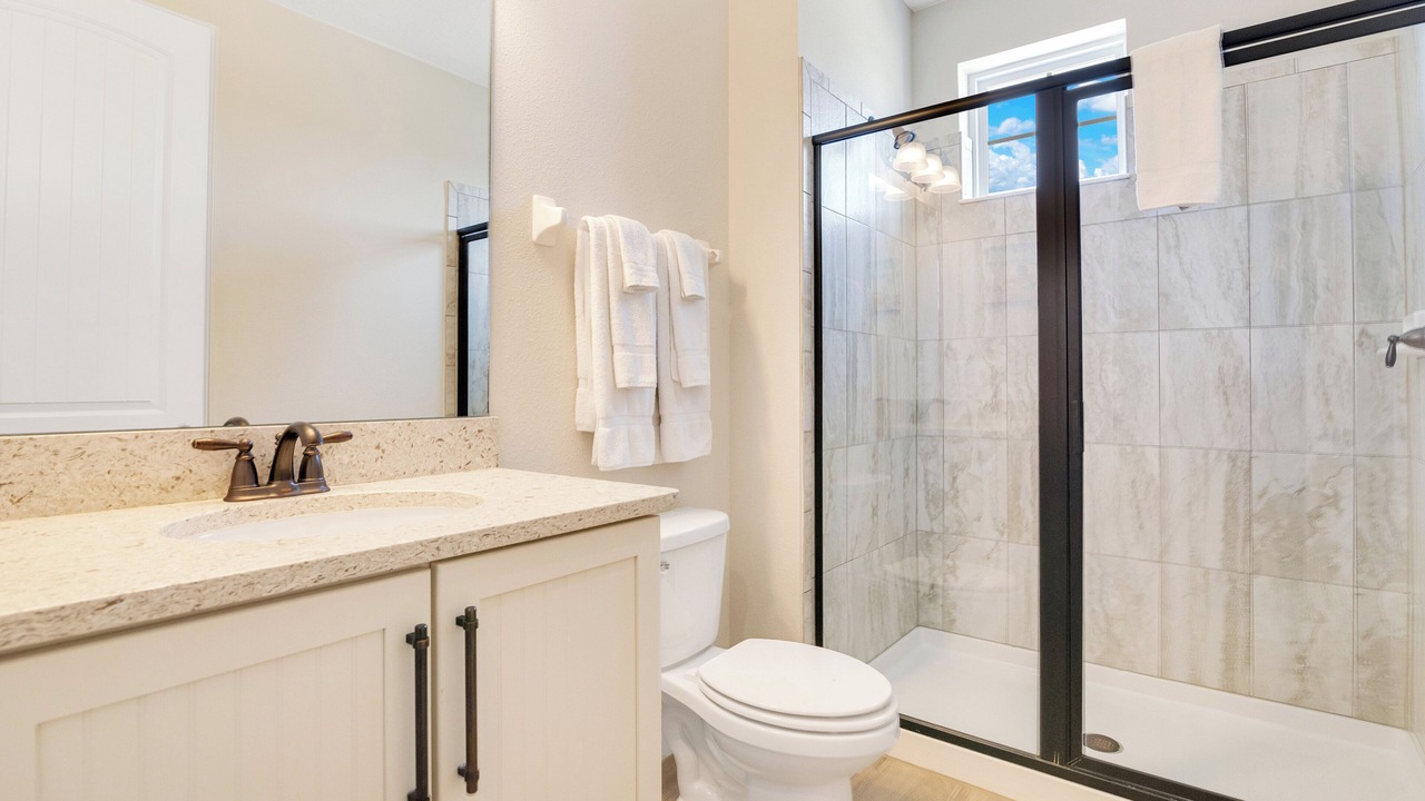 Photo of Bathroom in Bay Lake