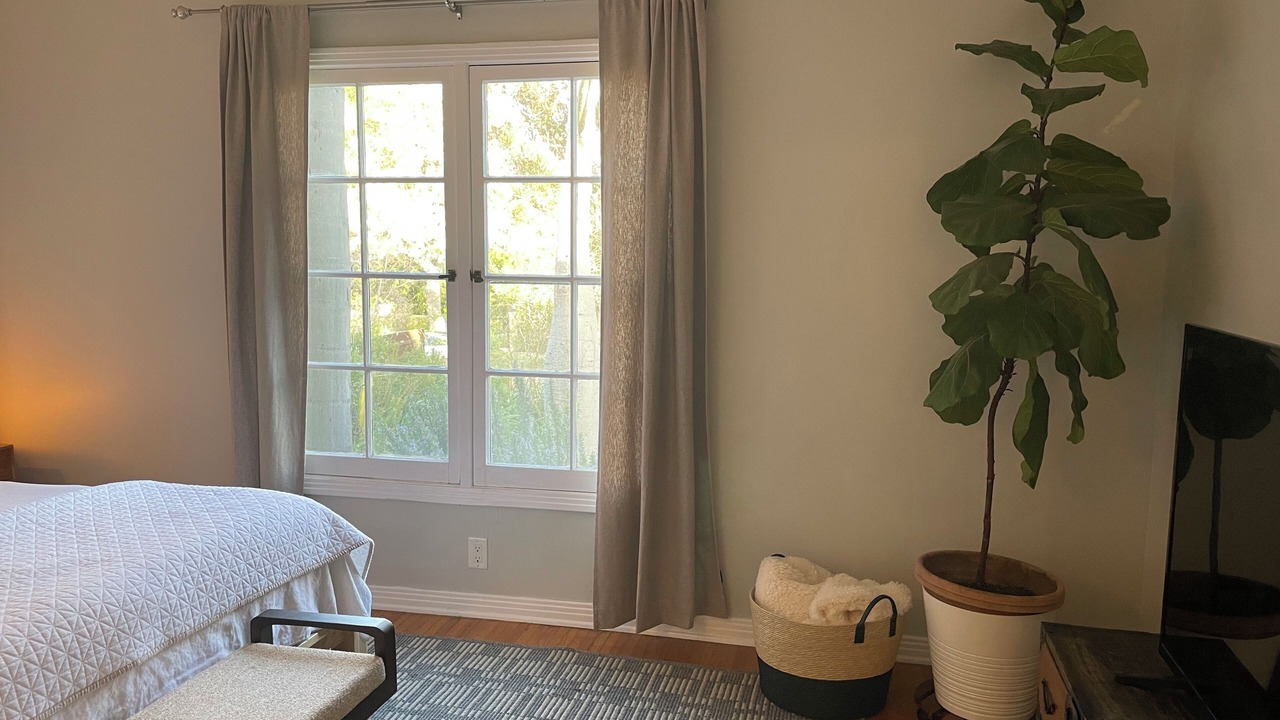 Photo of Bedroom in Mid City