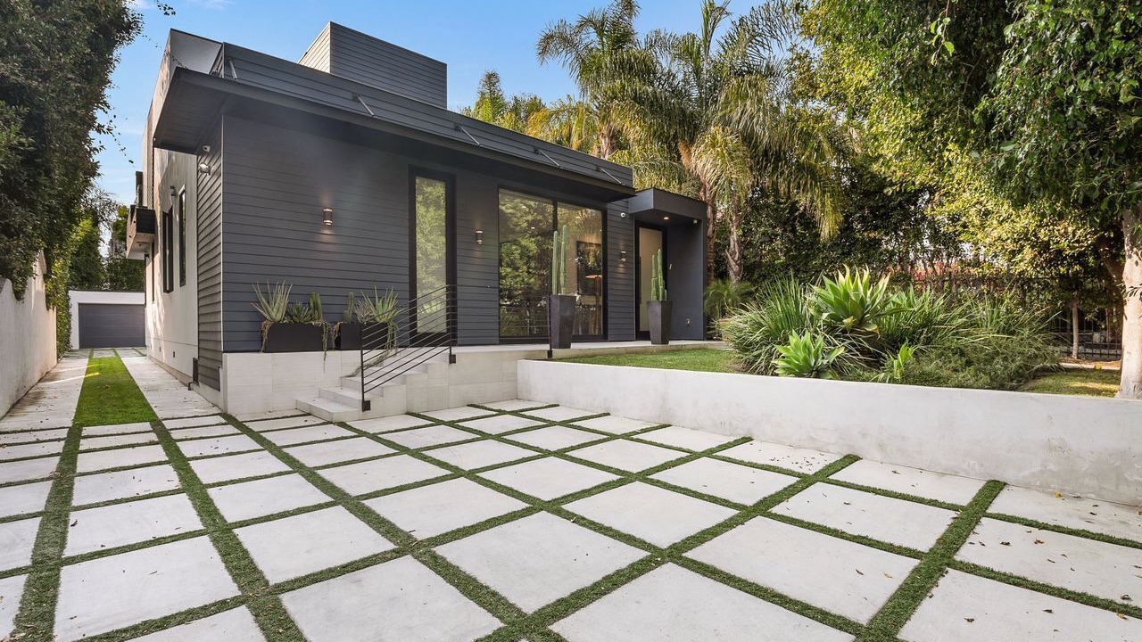 Photo of Outdoor in Melrose