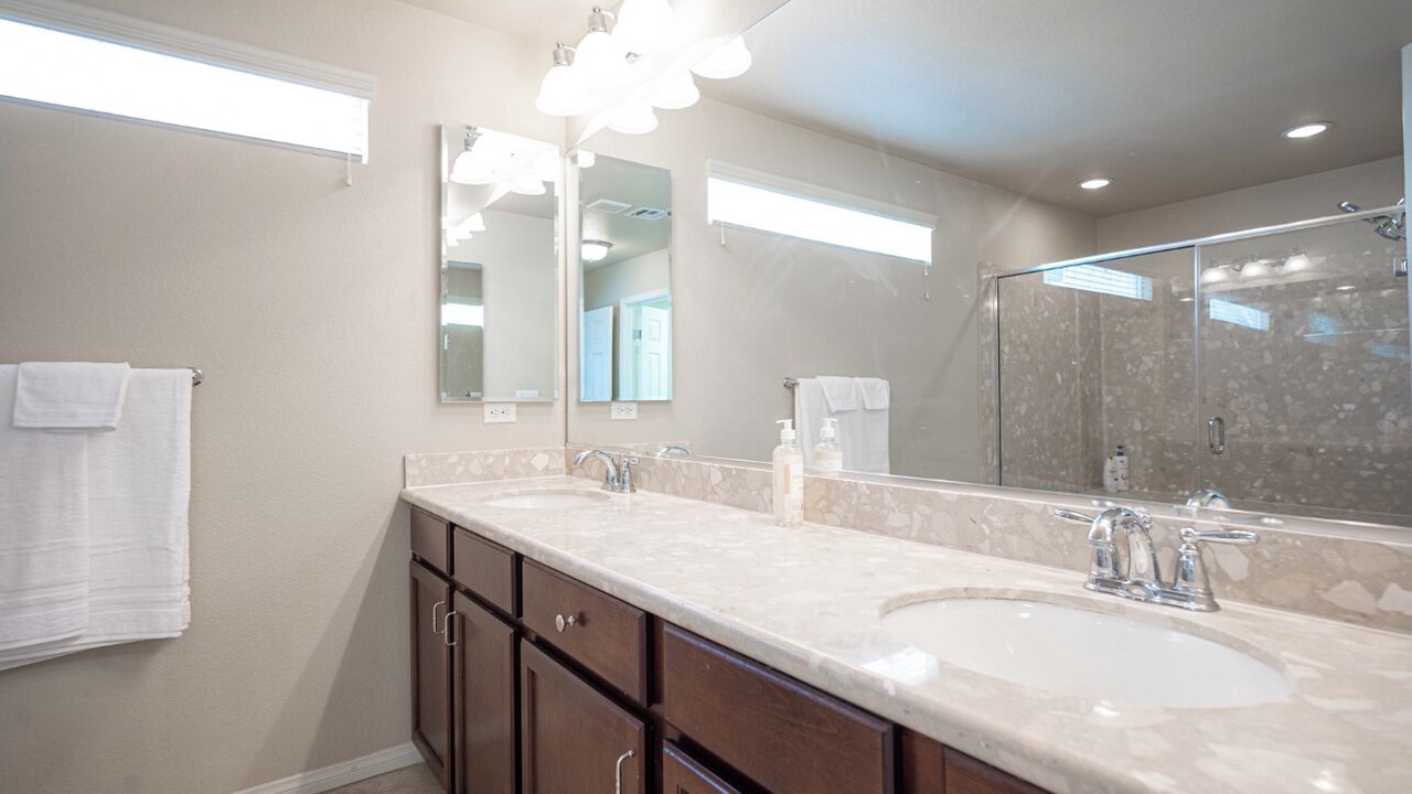Photo of Bathroom in Enterprise