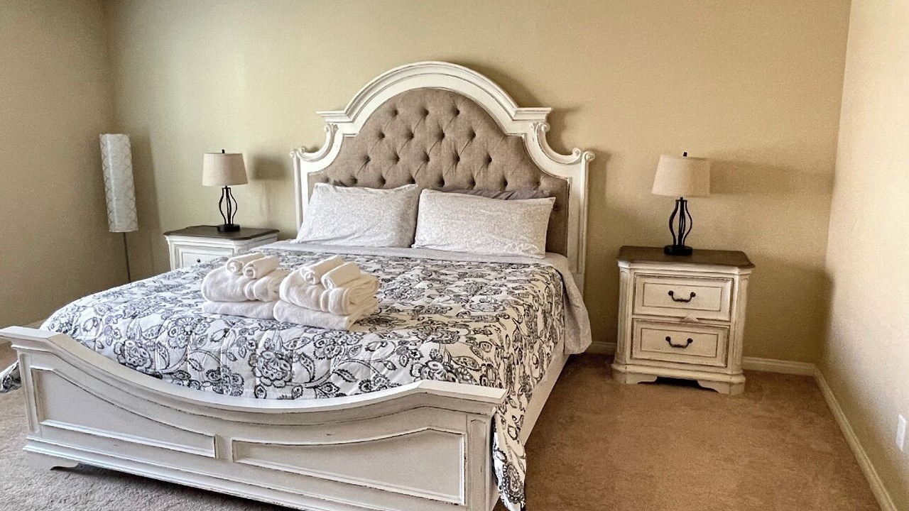 Photo of Bedroom in Enterprise