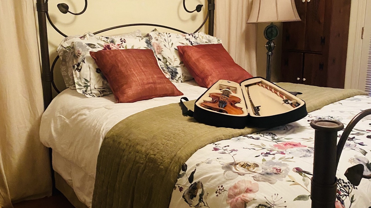Photo of Bedroom in Opal Cliffs