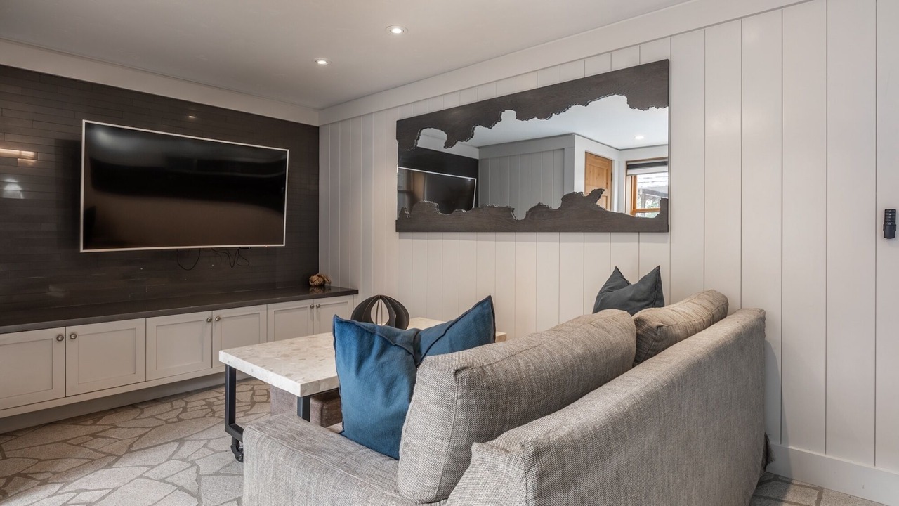 Photo of Livingroom in Homewood