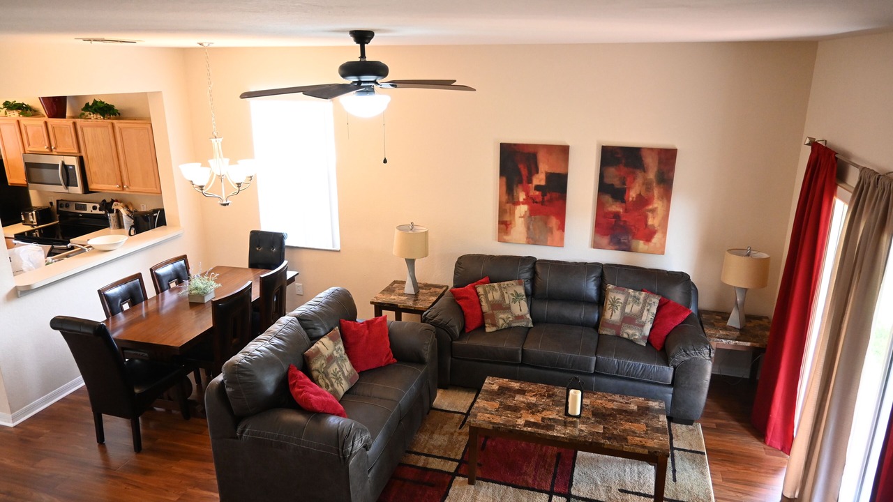 Photo of Livingroom in Highlands Reserve