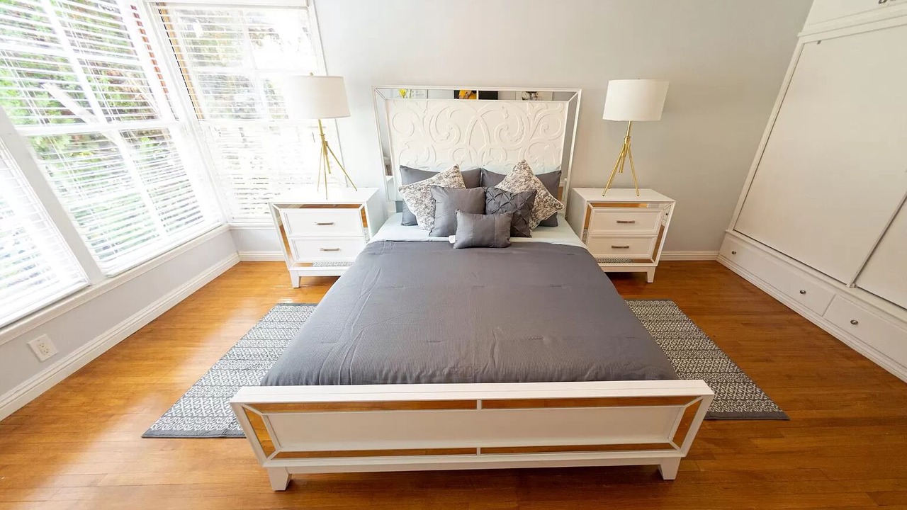 Photo of Bedroom in Burbank