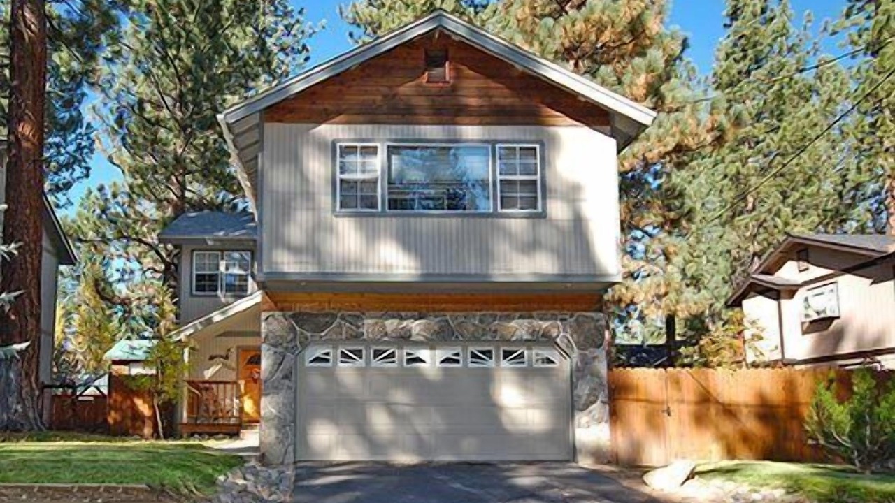Photo of Outdoor in Montgomery Estates