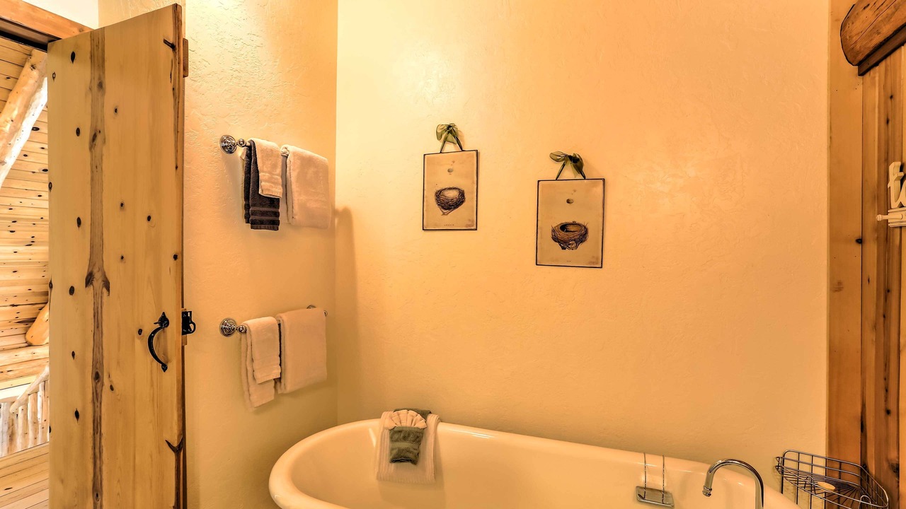Photo of Bathroom in McCloud