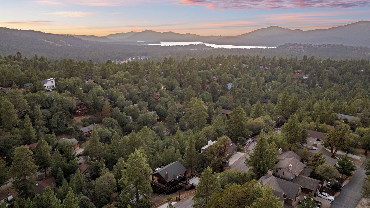 Photo of Outdoor in Upper Moonridge