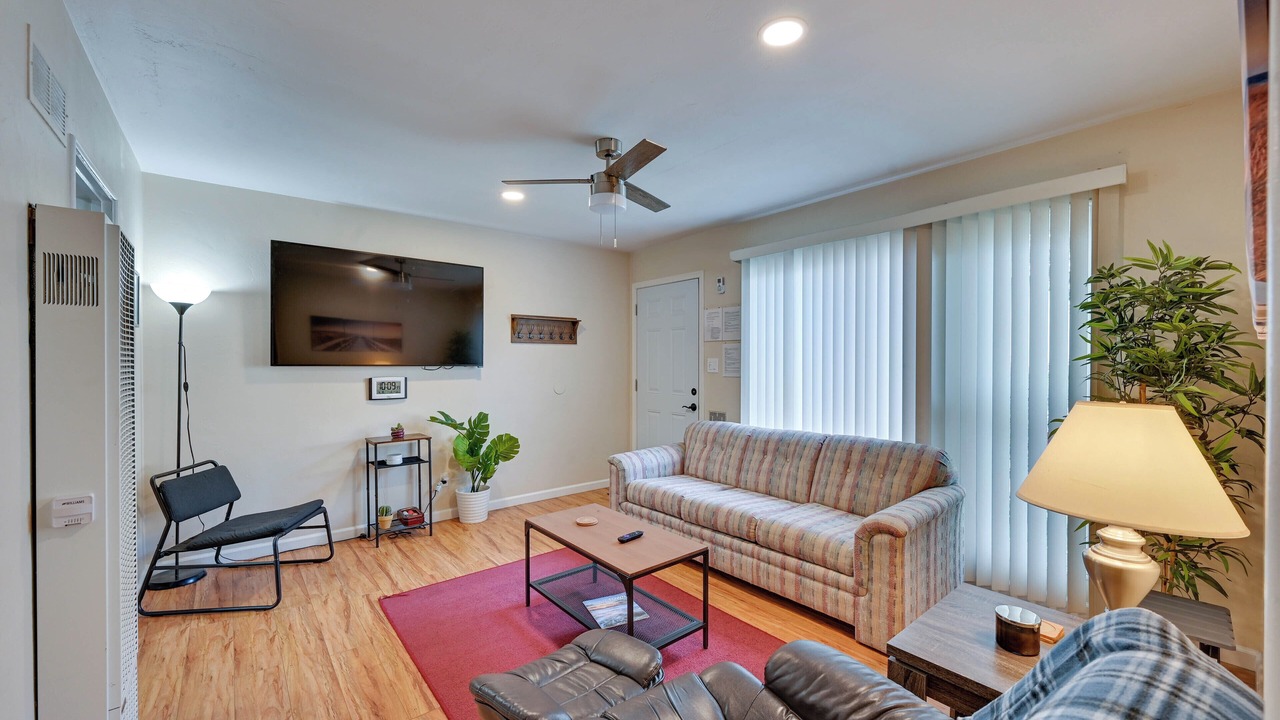 Photo of Livingroom in Pacific Beach