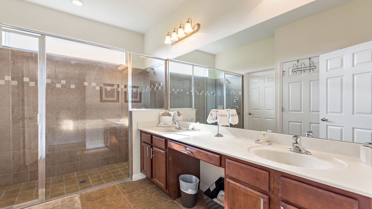 Photo of Bathroom in Watersong