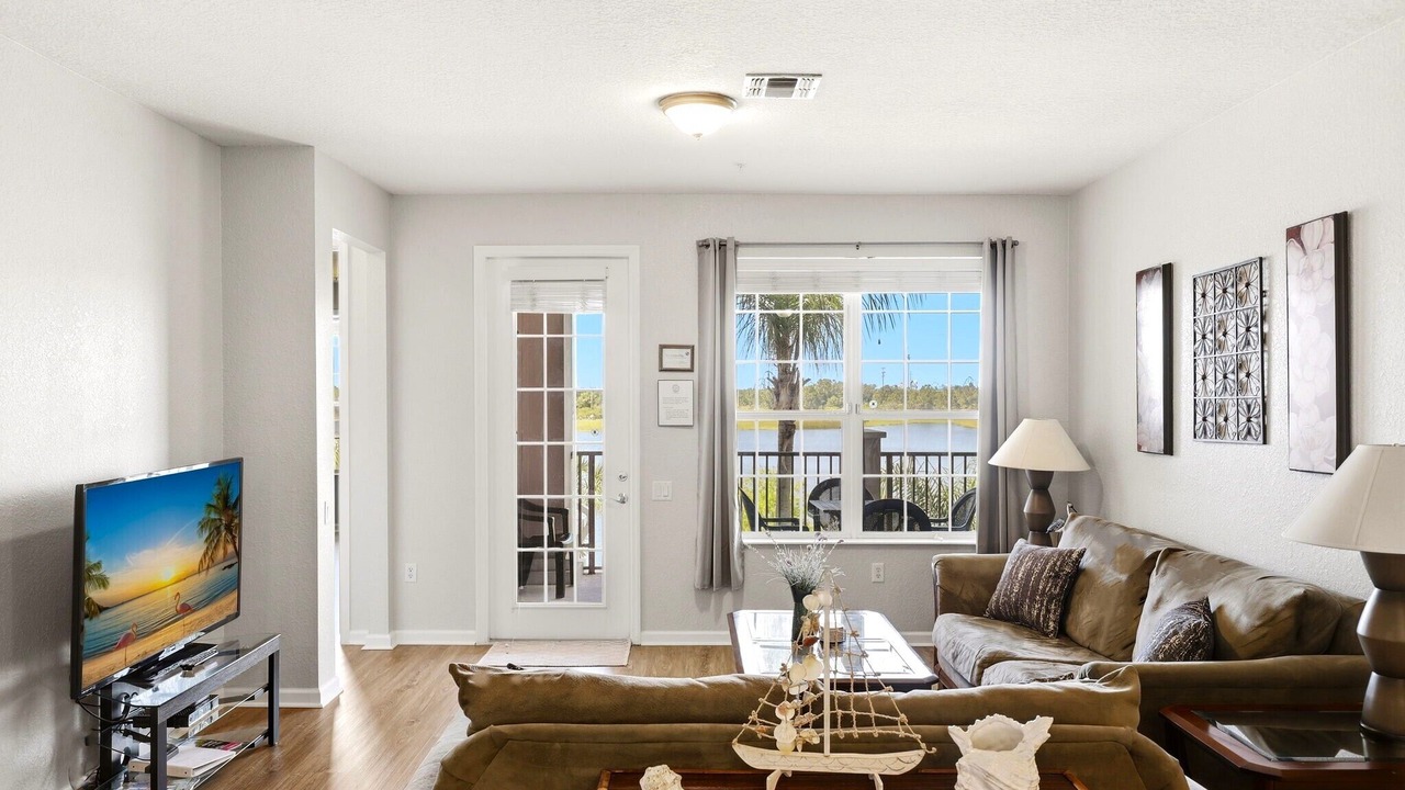 Photo of Livingroom in Florida Central Atlantic Coast