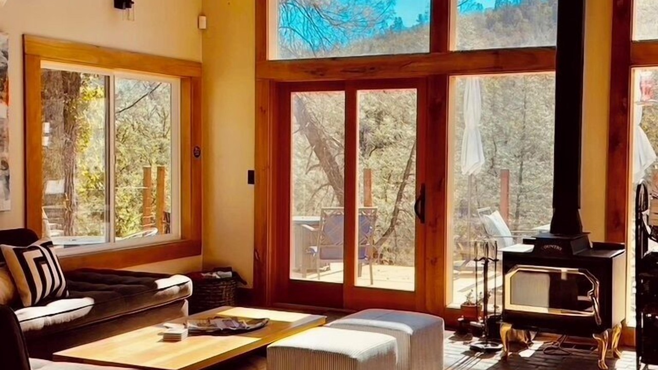 Photo of Livingroom in Shasta County