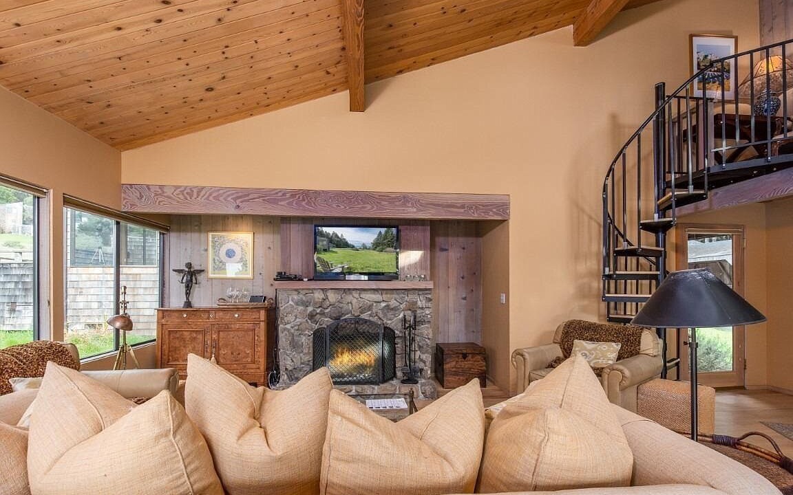 Photo of Livingroom in Sea Ranch